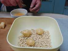 Y rebozar con piñones